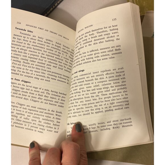 Mixed Lot 4 BSA Scout First Aid Scoutmaster Cub Books Manuals Training Vtg 1970s - Picture 16 of 16